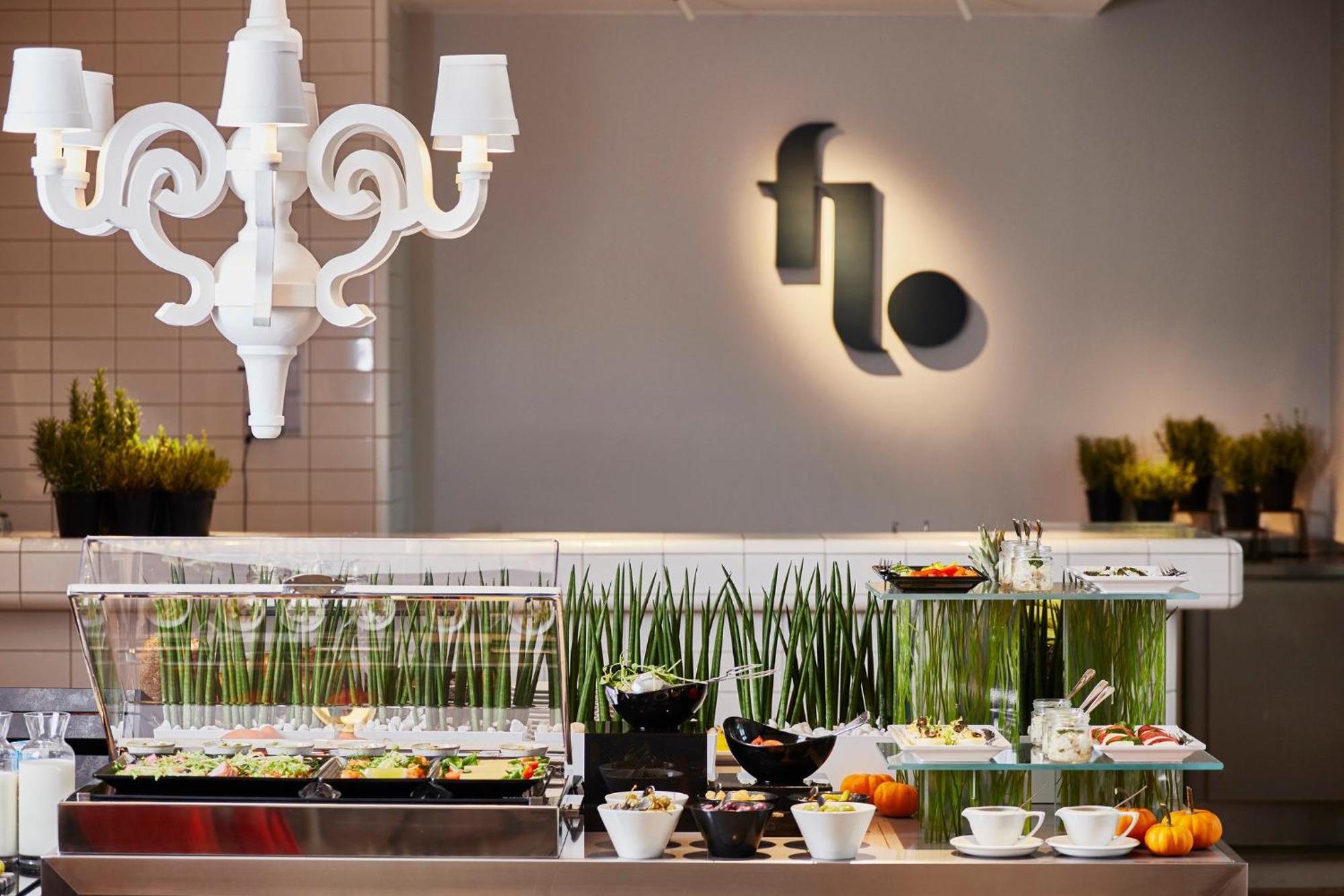 Hotel Indigo Warsaw Nowy Swiat By Ihg Екстер'єр фото
