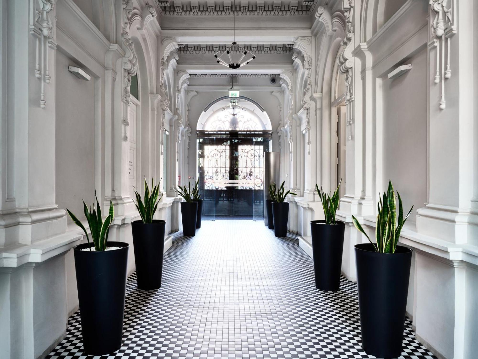 Hotel Indigo Warsaw Nowy Swiat By Ihg Екстер'єр фото